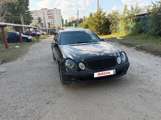 2004 Mercedes-Benz E-Класс 320 III (W211, S211), чёрный, 625000 рублей, вид 3
