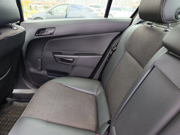2008 Opel Astra H Рестайлинг, чёрный, 379000 рублей - вид 10