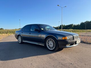 2000 BMW 7 серии 728i III (E38) Рестайлинг, серый, 750000 рублей, вид 5