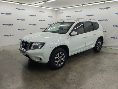 Nissan Terrano III (D10)