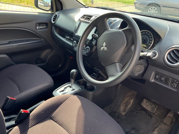 2012 Mitsubishi Mirage VI, серебристый - вид 8