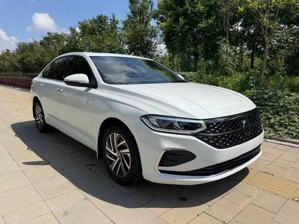 2023 Volkswagen Lavida III Рестайлинг, белый, 1349990 рублей