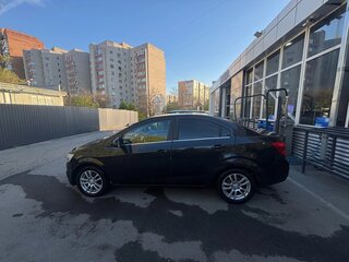 2013 Chevrolet Aveo II, чёрный, 680000 рублей, вид 4