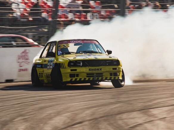 1991 BMW 3 серии 318i II (E30), зелёный, 2200000 рублей - вид 1