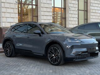 2026 Porsche Cayenne Electric IV, серый, 24000000 рублей, вид 2