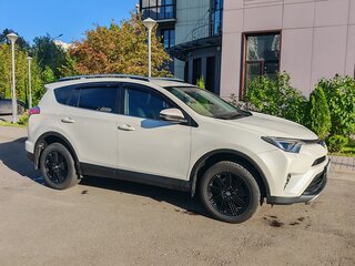 2017 Toyota RAV4 IV (XA40) Рестайлинг, белый, 2450000 рублей, вид 5
