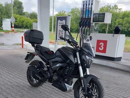 2025 Bajaj Dominar 400, чёрный, 420000 рублей, вид 3