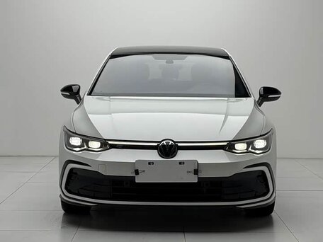2023 Volkswagen Golf VIII, серый, 2346000 рублей, вид 1