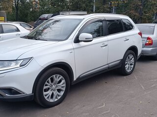 2015 Mitsubishi Outlander III Рестайлинг 2, белый, 1550000 рублей, вид 1