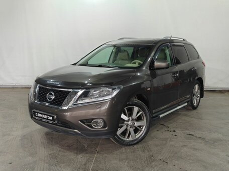 Nissan Pathfinder IV
