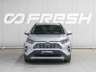 2020 Toyota RAV4 V (XA50), серебристый, 2999000 рублей, вид 3