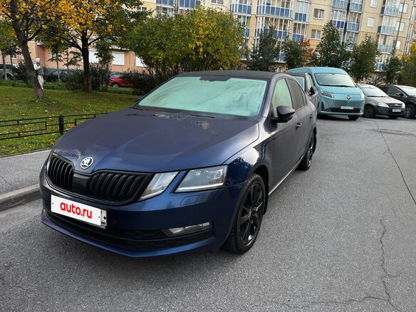 2017 Skoda Octavia III (A7) Рестайлинг, синий, 2200000 рублей - вид 4
