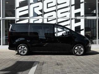 2023 Hyundai Staria I, чёрный, 5775000 рублей, вид 5