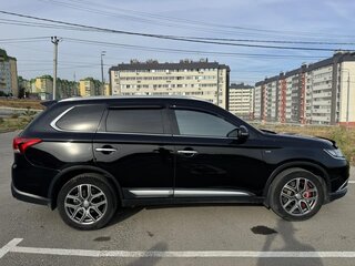 2018 Mitsubishi Outlander III Рестайлинг 2, чёрный, 3570000 рублей, вид 1