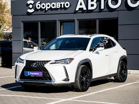 2020 Lexus UX 200 I, белый, 2700000 рублей