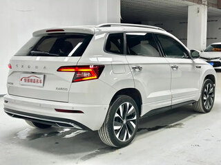2023 Skoda Karoq DSG7 I, белый, 1950124 рублей, вид 4