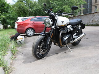 2025 Triumph Speed Twin, белый, 1350000 рублей, вид 3