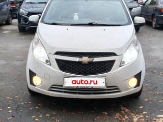 2013 Chevrolet Spark III, белый, 600000 рублей, вид 1