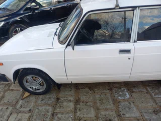 1998 Lada (ВАЗ) 2104 4-speed, белый, 90000 рублей, вид 4