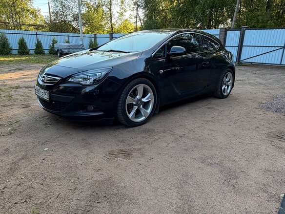2014 Opel Astra GTC J Рестайлинг, чёрный, 965000 рублей - вид 4