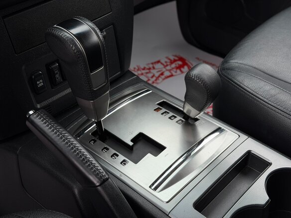 2014 Mitsubishi Pajero IV Рестайлинг 1, чёрный - вид 22