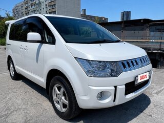 2010 Mitsubishi Delica D:5 I, белый, 1880000 рублей, вид 2