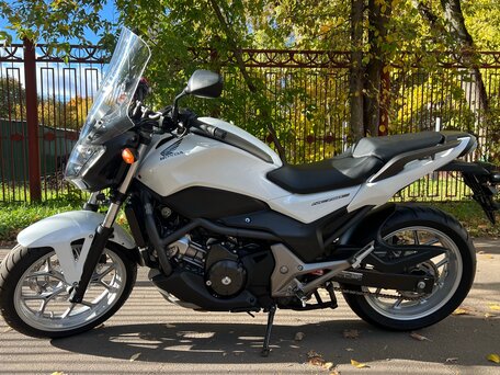 2017 Honda NC 750S, белый, 745000 рублей, вид 2