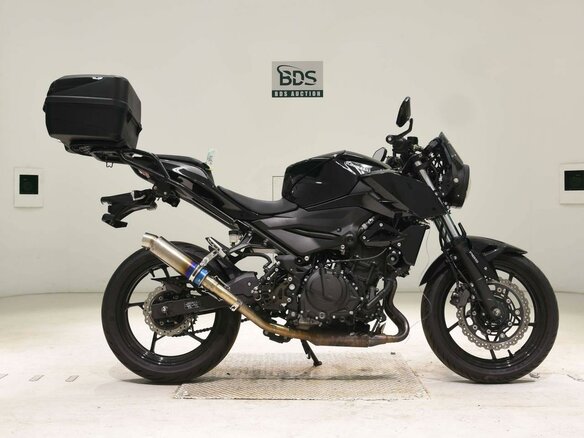 2021 Kawasaki Z 400, чёрный - вид 1