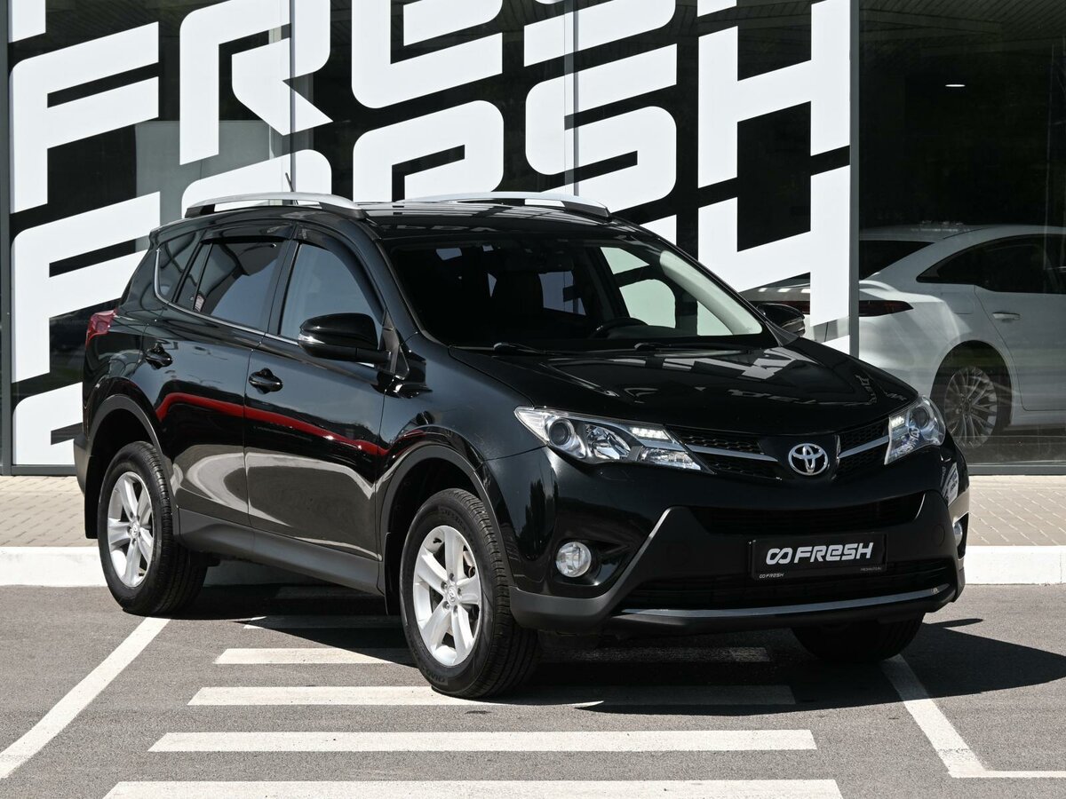 Открыть фотографии: Toyota RAV4 IV (XA40)