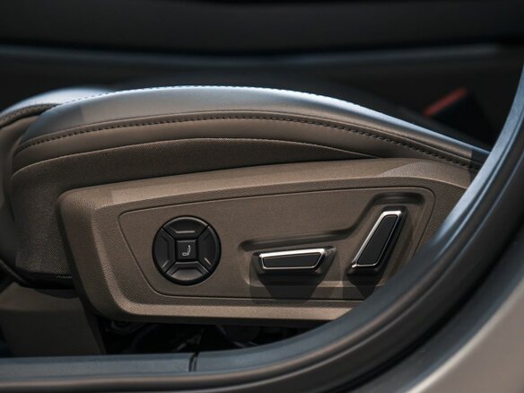 2026 Audi A6 L VI (C9), серебристый, 8390000 рублей - вид 12