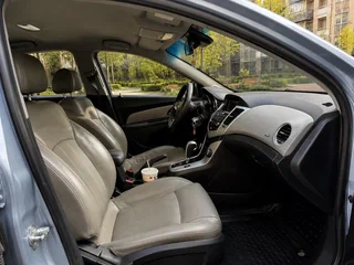 2011 Chevrolet Cruze I, серый, 700000 рублей, вид 4