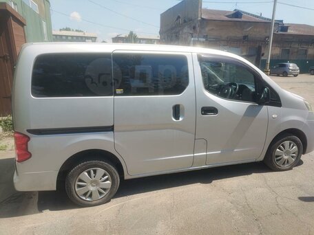 2015 Nissan NV200, серебристый, 1100000 рублей, вид 3