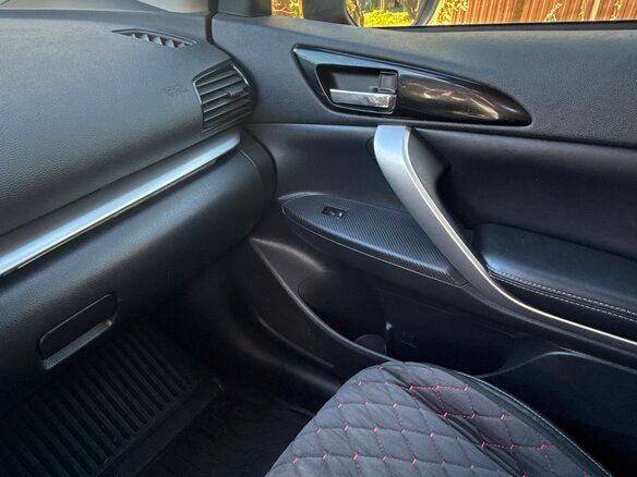 2021 Mitsubishi Eclipse Cross I Рестайлинг, красный, 2200000 рублей - вид 5