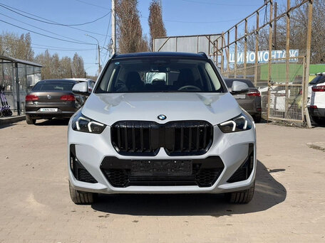 2026 BMW X1 Long 25Li xDrive III (U11/U12), серый, 5190000 рублей, вид 2
