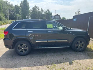 2010 Jeep Grand Cherokee IV (WK2), серый, 1400000 рублей, вид 4