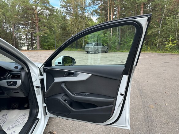 2016 Audi A4 V (B9), белый - вид 13