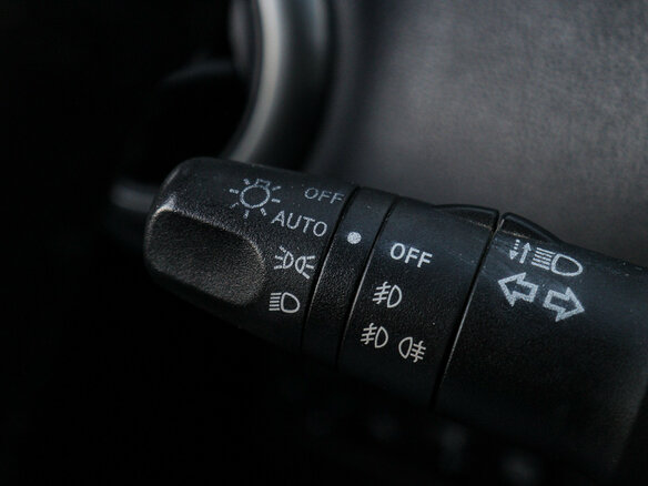 2007 Nissan Note I, бежевый - вид 20