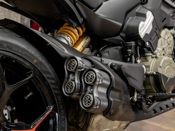 2026 Ducati Diavel V4, белый, 4290000 рублей - вид 6
