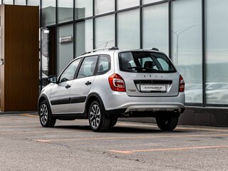 2026 Lada (ВАЗ) Granta Cross I Рестайлинг, серебристый, 1246000 рублей, вид 2