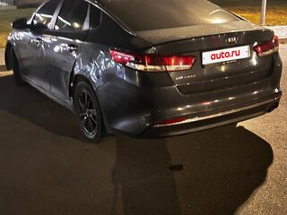 2017 Kia Optima IV, серебристый, 850000 рублей, вид 4