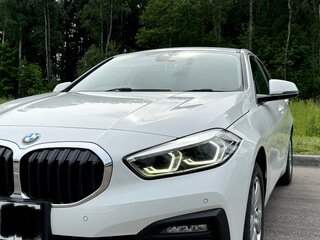 2019 BMW 1 серии 118i III (F40), белый, 2240000 рублей, вид 2
