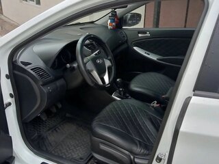 2012 Hyundai Solaris I, белый, 850000 рублей, вид 4