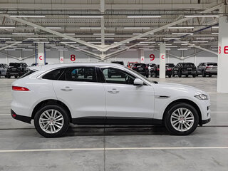 2017 Jaguar F-Pace I, белый, 2620000 рублей, вид 4