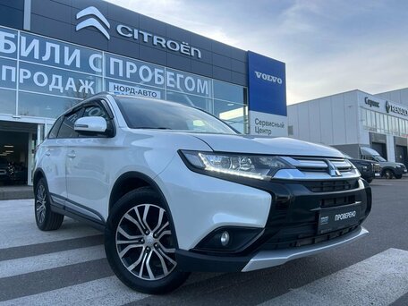 2015 Mitsubishi Outlander III Рестайлинг 2, белый, 1815000 рублей, вид 1