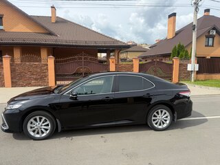 2021 Toyota Camry VIII (XV70) Рестайлинг, чёрный, 2850000 рублей, вид 3