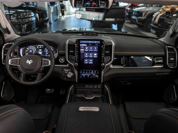 2026 Ram 1500 Crew Cab V Рестайлинг, чёрный, 10490000 рублей - вид 26