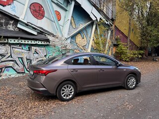 2021 Hyundai Solaris II Рестайлинг, коричневый, 1350000 рублей, вид 3