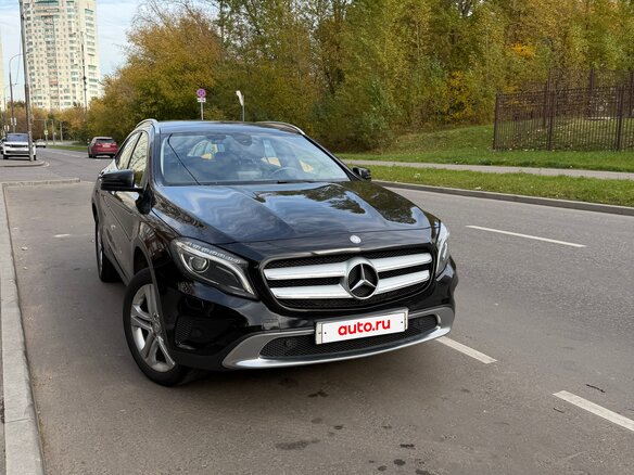 2016 Mercedes-Benz GLA 250 I (X156), чёрный, 2400000 рублей
