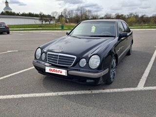 2001 Mercedes-Benz E-Класс 200 II (W210, S210) Рестайлинг, чёрный, 570000 рублей, вид 2
