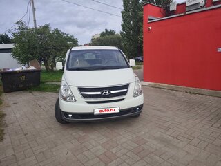 2010 Hyundai Grand Starex I, белый, 1450000 рублей, вид 1
